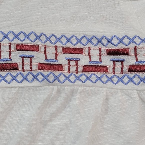 NWT Womans Sleeveless Shirt - Picture 4 of 4